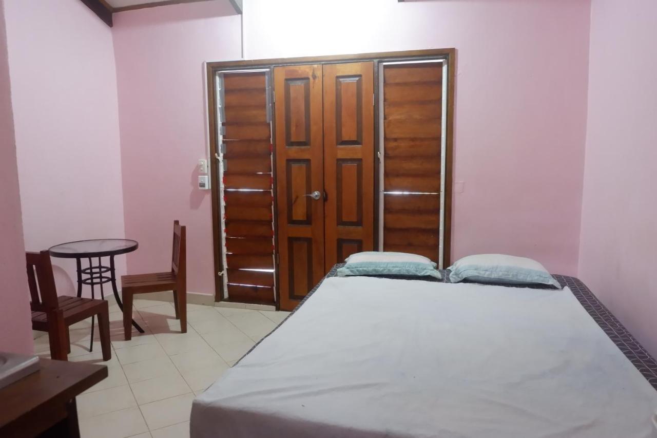 Bluepango Guest House ポートビラ エクステリア 写真