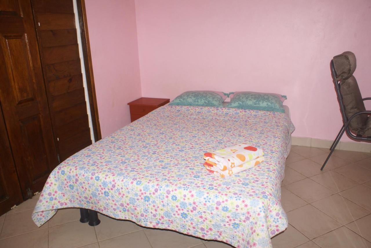 Bluepango Guest House ポートビラ 部屋 写真