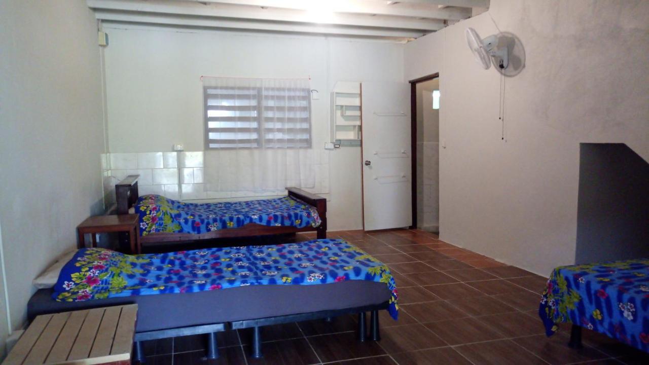 Bluepango Guest House ポートビラ エクステリア 写真